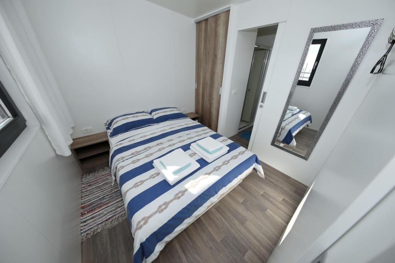 Mobile Home Safir Biograd Na Moru Exterior foto